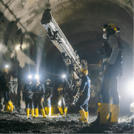 Grabacion de trabajadores en un tunel