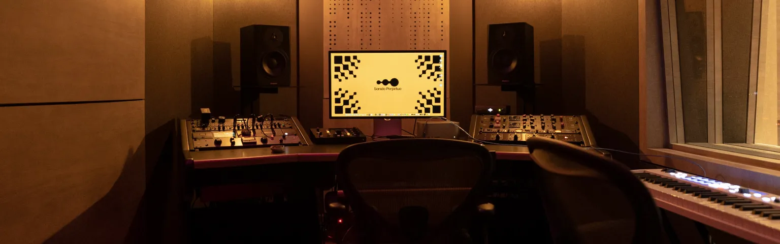 Banner del estudio de sonido perpetuo