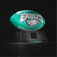 Fotografia de un balon de futbol americano de los EAGLES